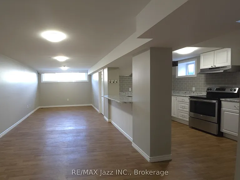 127 Lupin Dr #BASEMENT — Photo 6