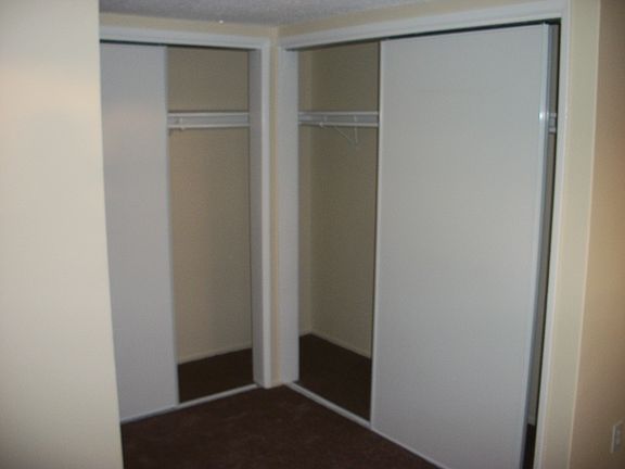 5th image of 230 E Ivy Ave APT 4