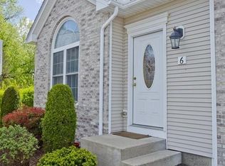 6 Wynnfield Cir, Southwick, MA 01077