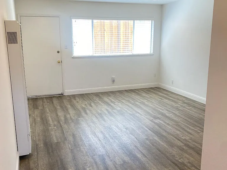 1540 Hearst Ave #1 — Photo 4