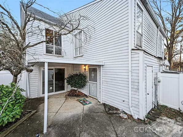 7031 Stonington Ln, Charlotte, NC 28227