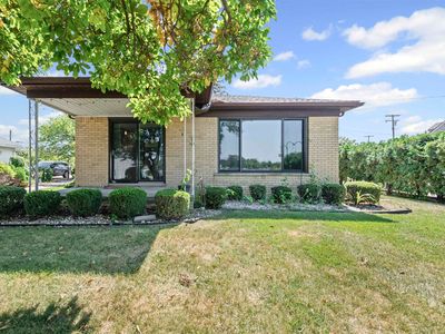 421 E Huron River Dr, Van Buren Twp, MI, 48111