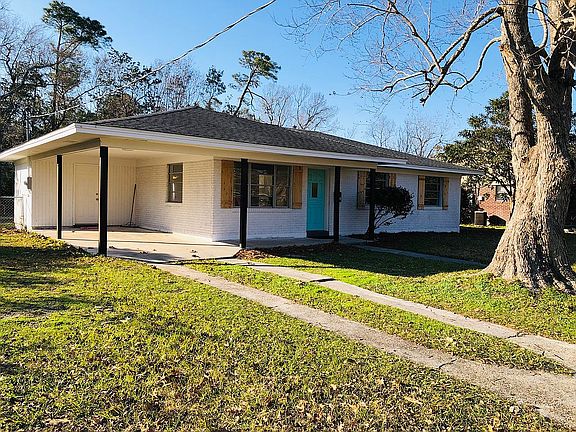 3rd image of 2215 Saint James Blvd