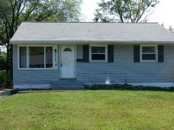 10534 Prestwick Dr, Saint Louis, MO 63137
