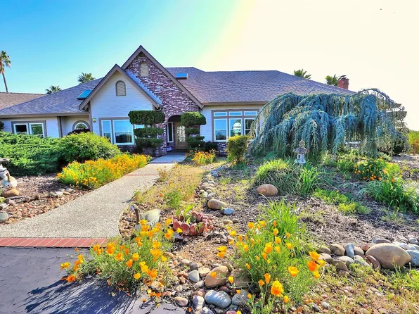 9615 Dillard Rd, Wilton, CA 95693