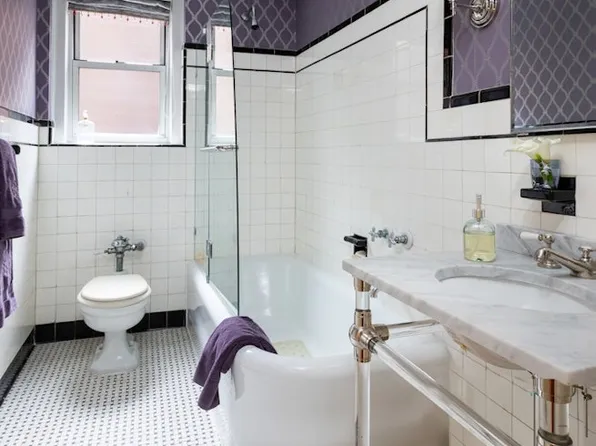 325 East 79th Street image 9 of 16