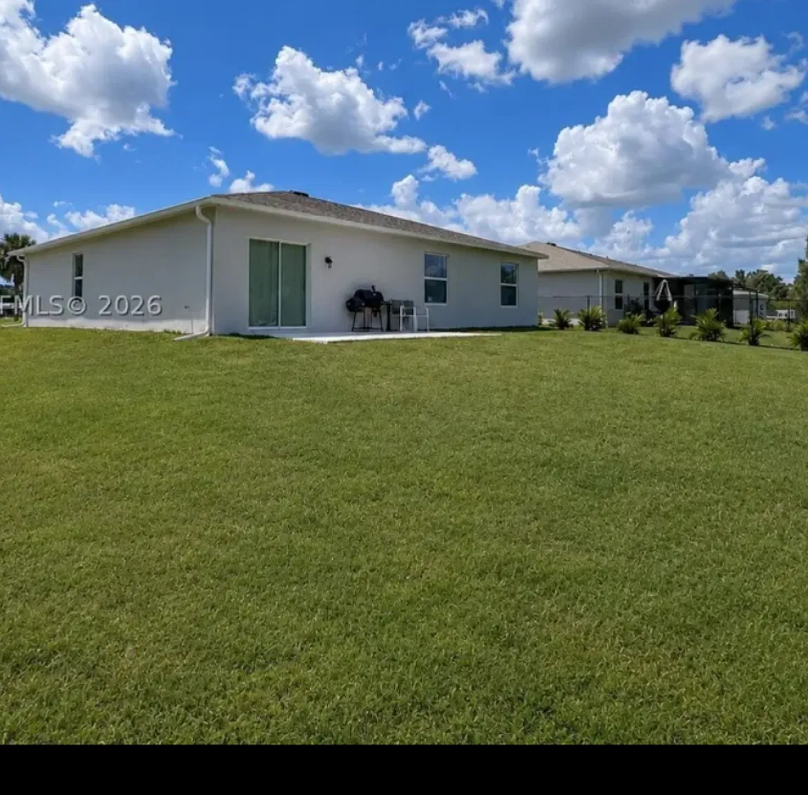 4 bed, 1900 sqft, $2,000 — Photo 2