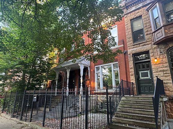 2nd image of 3633 S Prairie Ave