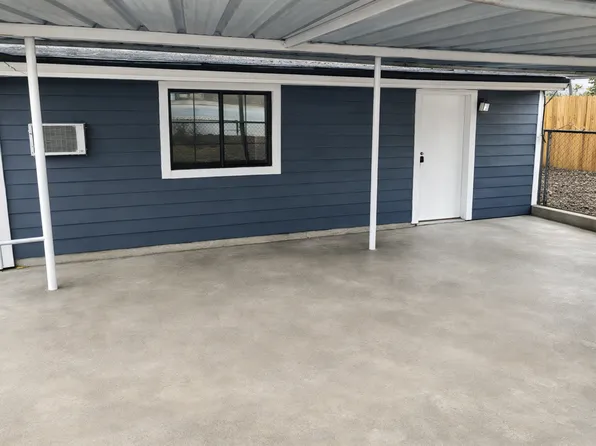 105 1/2 E Bond St, Denison, TX 75021