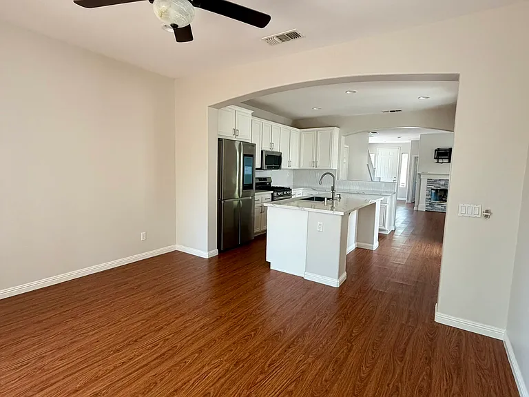 2370 Arbor View St — Photo 12