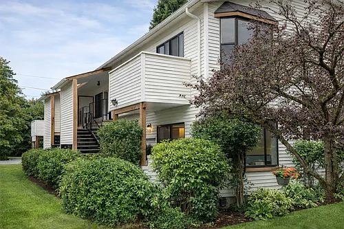 5237 Fauntleroy Way SW Photo 1