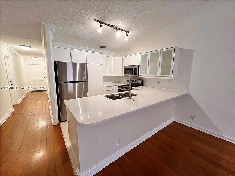11281 SW 18th Ct #11281 — Photo 3