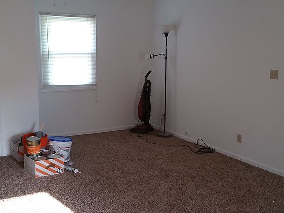 4th image of 4605 Seibel Ct