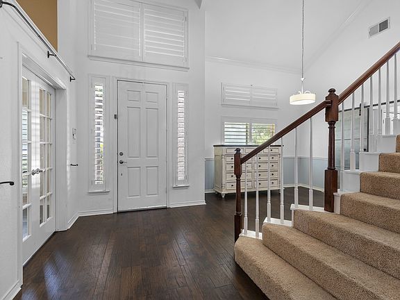 4th image of 329 Bricknell Dr