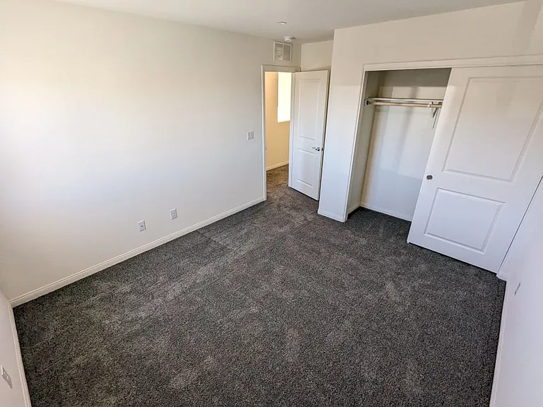 7071 Alabaster Peak St — Photo 22