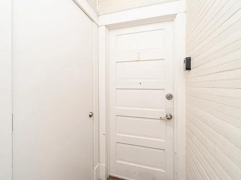 1219 Grace Ave #3 — Photo 7
