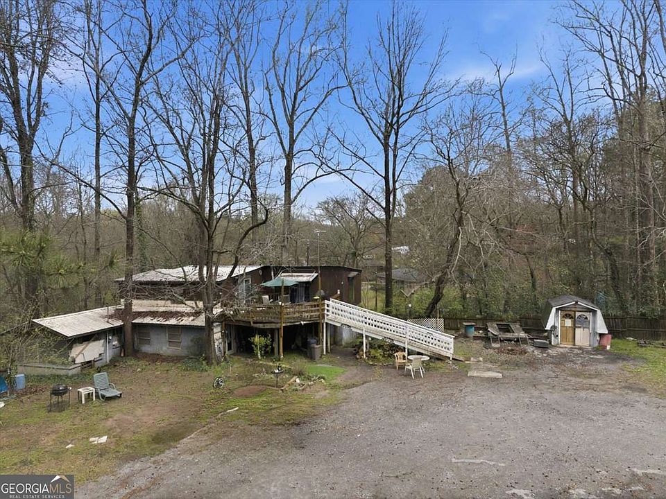 1st image of 272 Gordon Cir SW