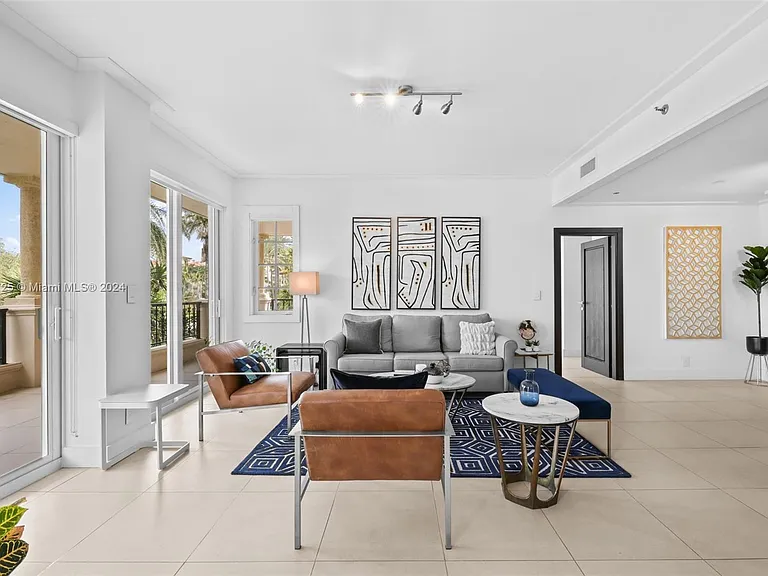 19127 Fisher Island Dr #19127 — Photo 2