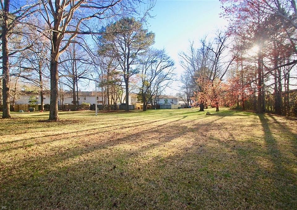 1970 Woodgate Arch, Chesapeake, VA 23320 Zillow