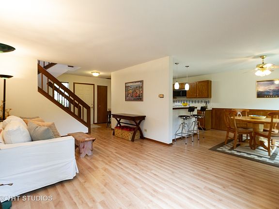 4th image of 162 Brittany Dr