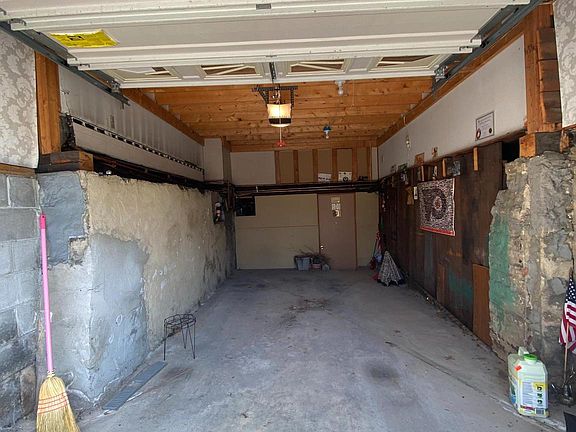 3rd image of 310 W Bertsch St