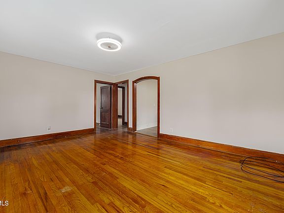 5th image of 147 Fox Rd