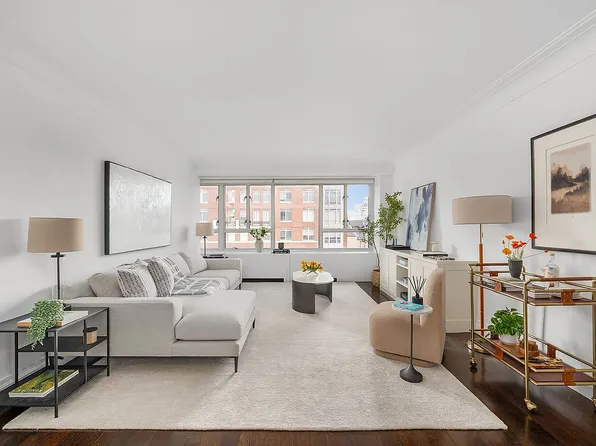 200 E 66th St APT A1105, New York, NY 10065