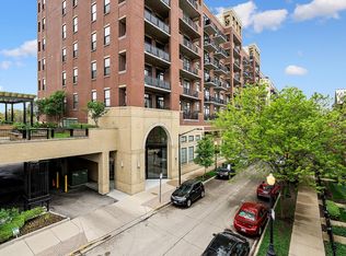 833 W 15th Pl UNIT 801, Chicago, IL 60608