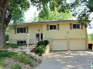 1417 Navaho Cir, Sioux City, IA 51104