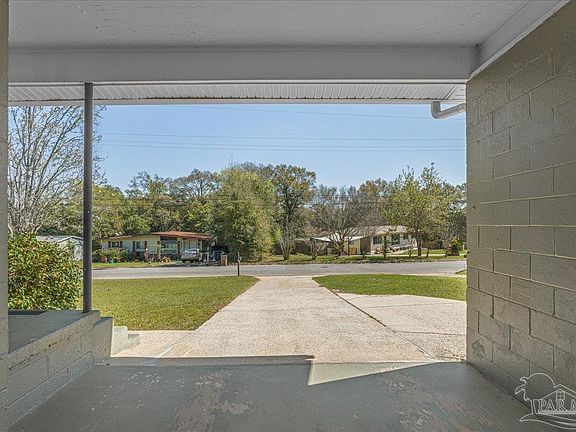 4th image of 5067 Crestwood Rd