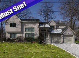 11 Whitewood Rd, Tenafly, NJ 07670