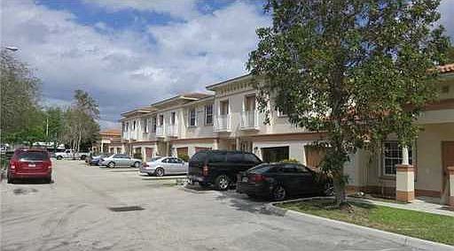 1st image of 6916 NW 70th Ave