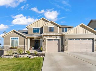 57 E Beacon Dr, Saratoga Springs, UT 84045