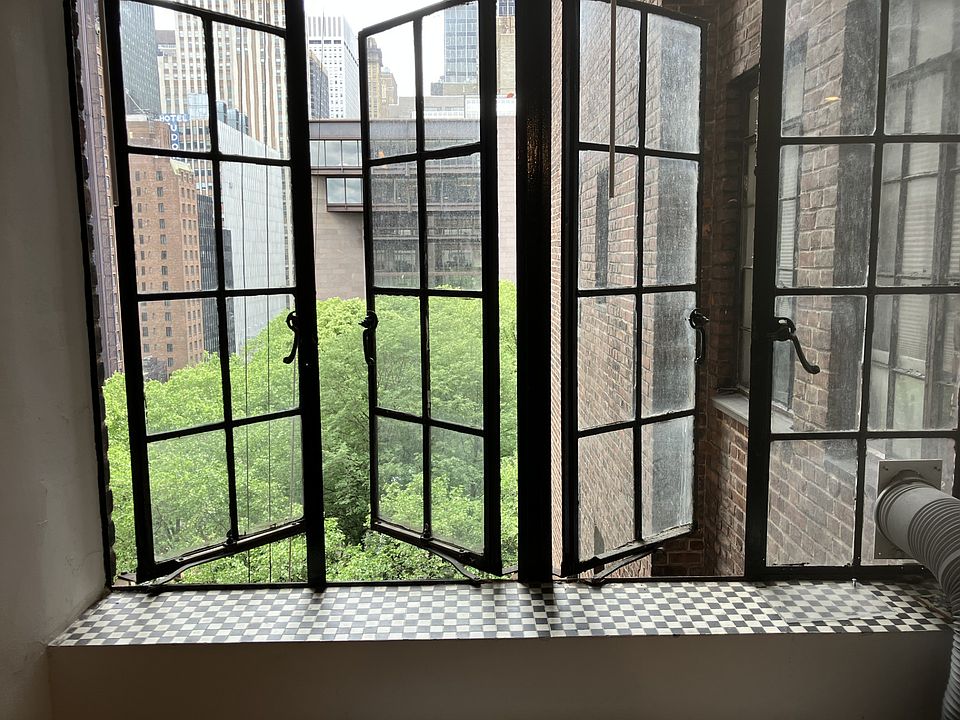 1st image of 45 Tudor City Pl APT 1014