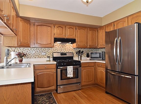 3rd image of 207 Lorraine Cir