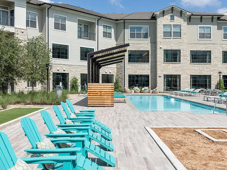 The Sterling at Oak Hills — Photo 40
