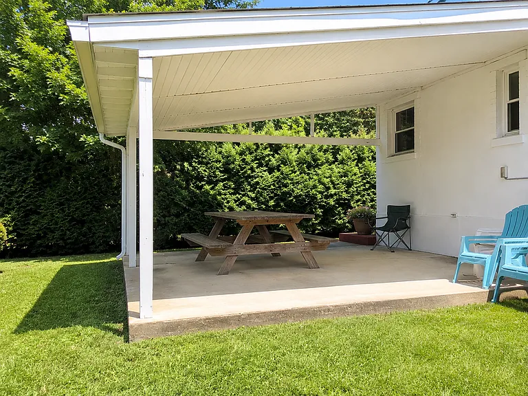 2331 W Washington St — Photo 9