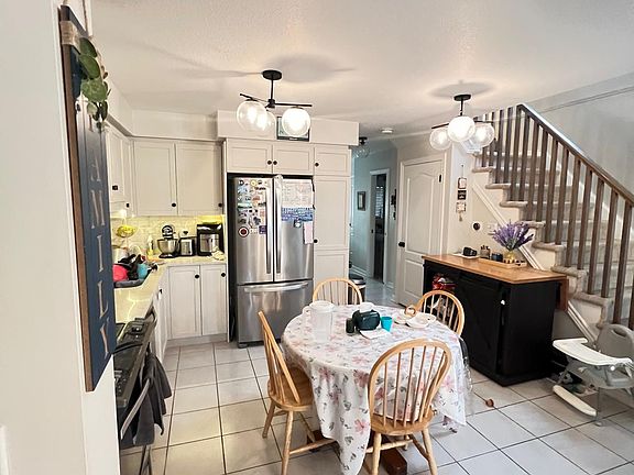 Dinning Area & kitchen