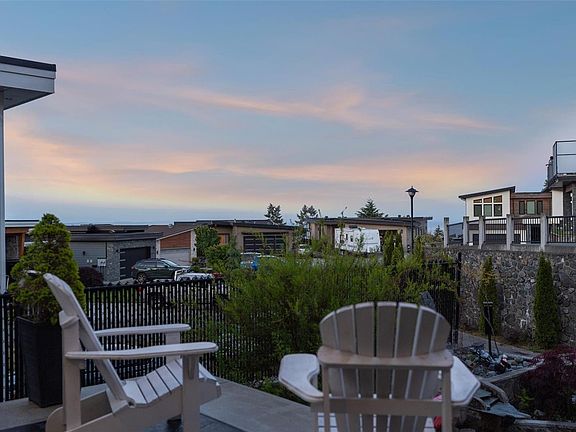 2nd image of 3408 Robson Pl