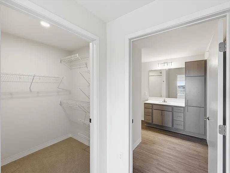 Ride Apartments — Photo 27