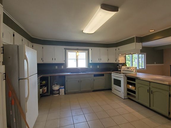 2nd image of 18 Mason St #2
