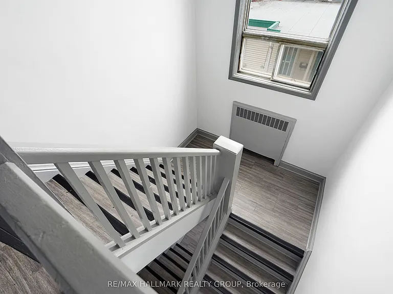 310 Byron Ave #3 — Photo 8