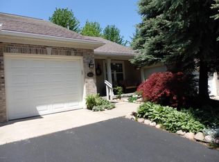 3845 Old Elm Dr SE, Kentwood, MI 49512