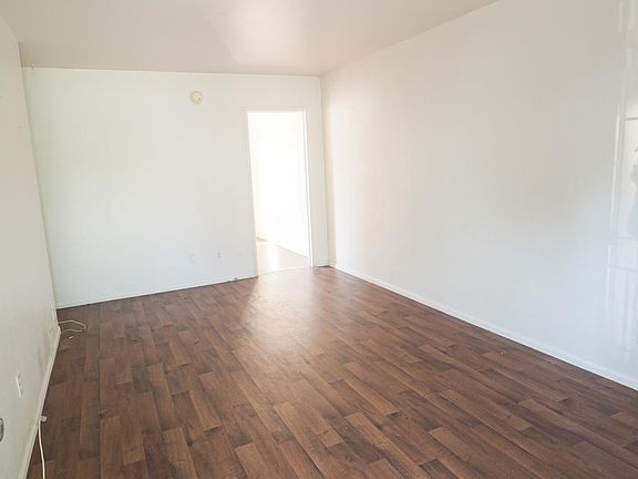 3rd image of 4187 50th St