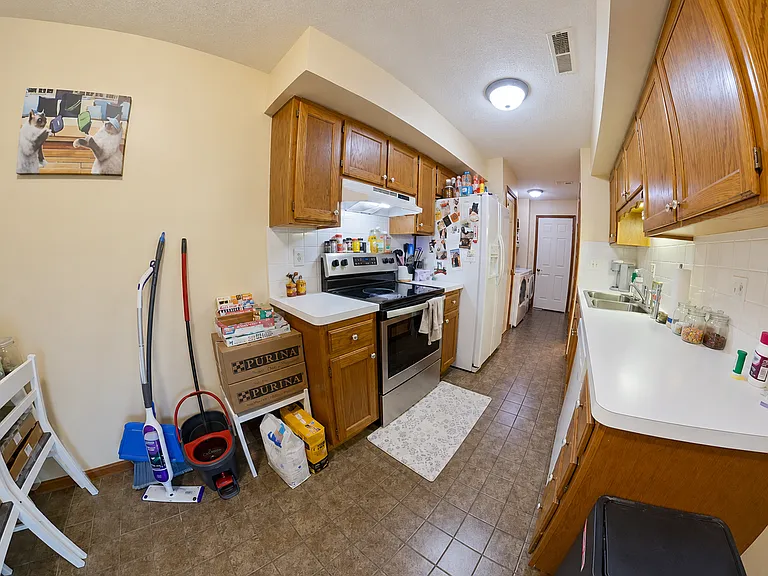 317 Orchard Cir — Photo 4