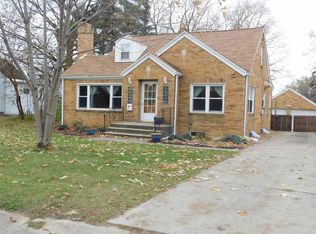 741 E Woodside St, South Bend, IN 46614