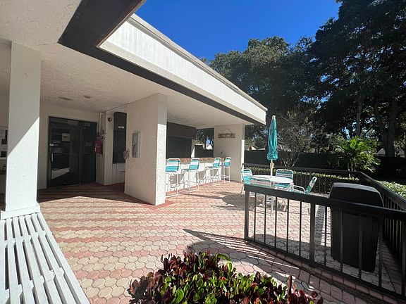 3rd image of 2070 Homewood Blvd APT 512