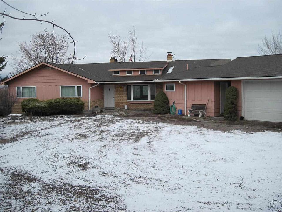 1st image of 601 12th Ave E