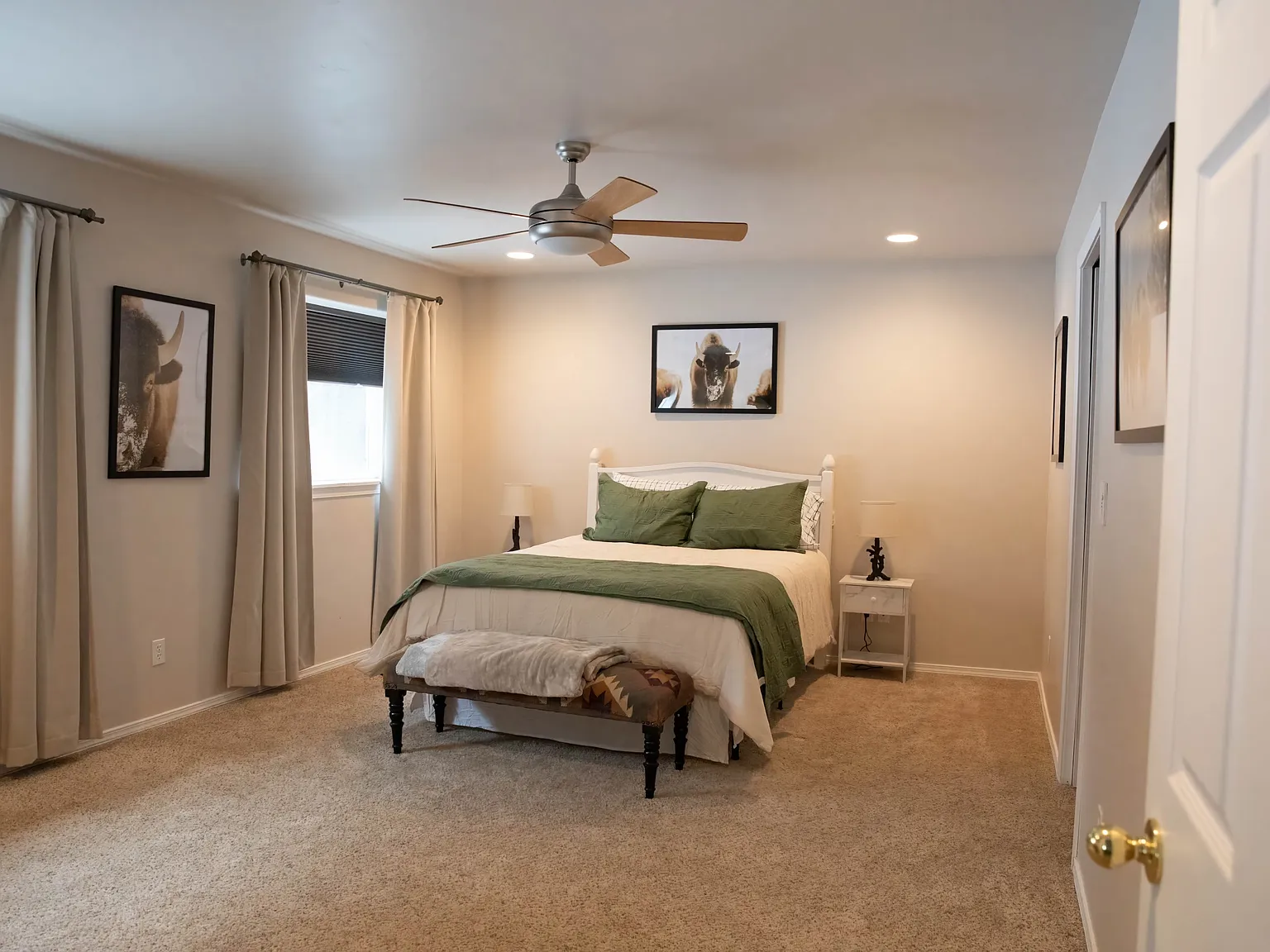4 bed, 2474 sqft, $3,400 — Photo 3
