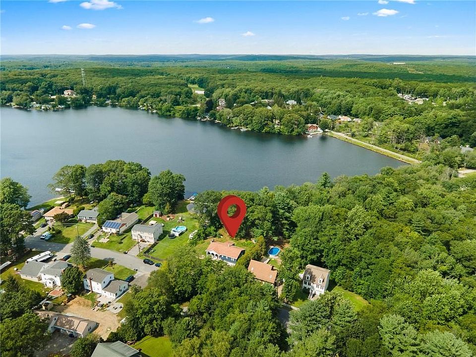 1st image of 19 Shore Dr